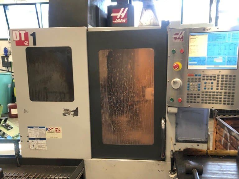 Vista Frontal  da HAAS DT1  máquina