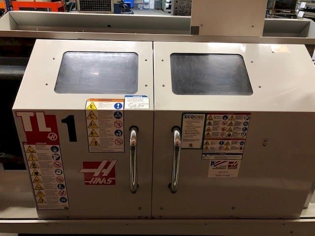 Vista Frontal  da HAAS TL-1  máquina