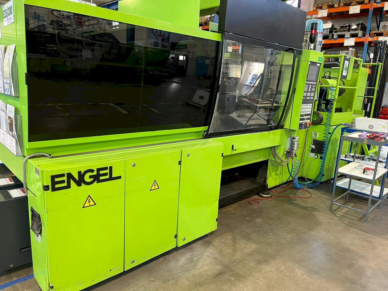 Vista Frontal  da Engel ES 650/150 HL  máquina