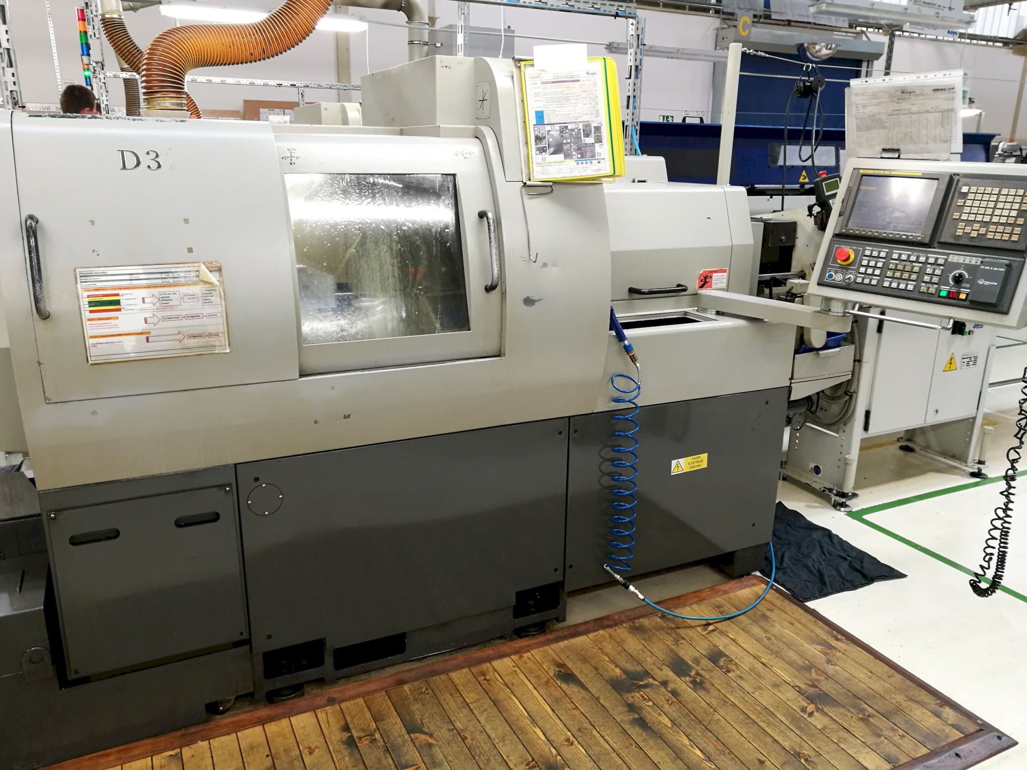 Vista Frontal da Hanwha XD 38 N máquina