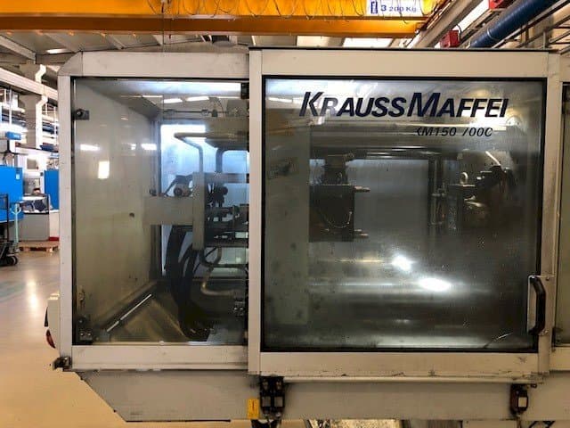Vista Frontal da Krauss Maffei 150-700 C2 máquina