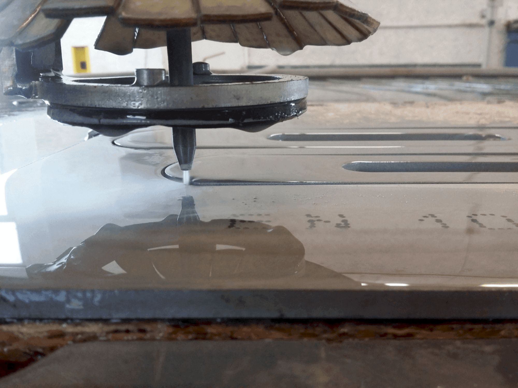 Espaço de trabalho  da Intermac primus 322 (2014)  máquina