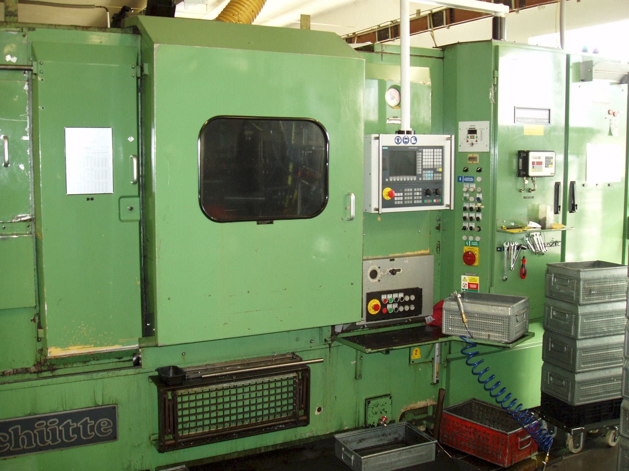 Vista Frontal da Schuette SF81 máquina