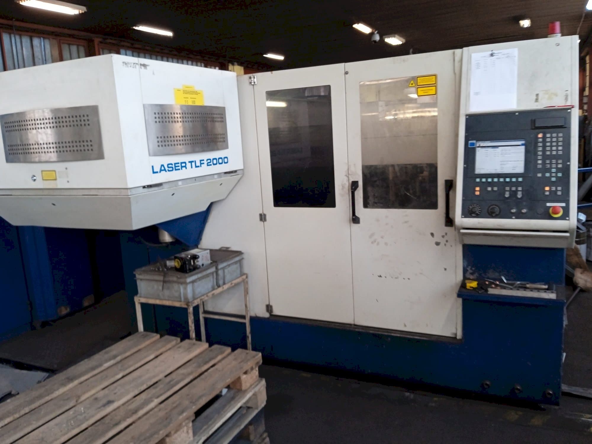 Vista Frontal da Trumpf Trumatic L 3030 máquina