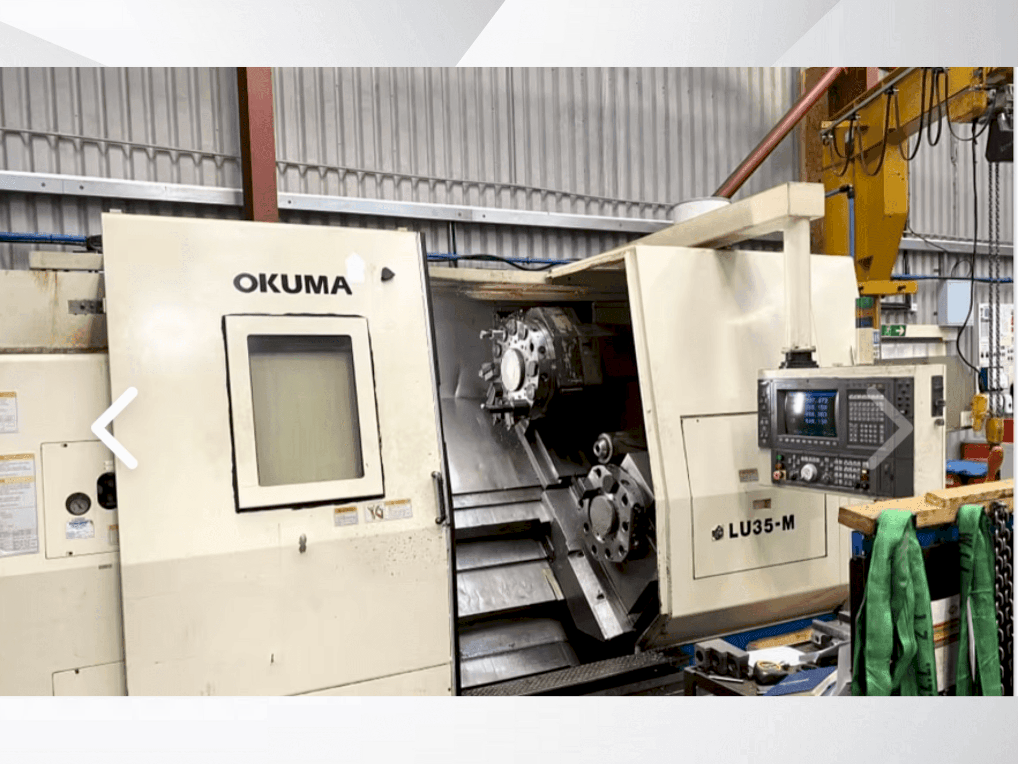 Vista Frontal da Okuma LU 35M máquina