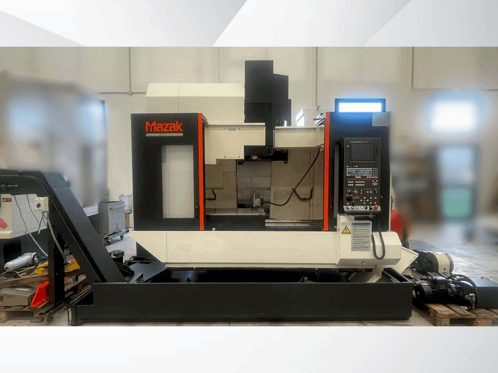 Vista Frontal da Mazak VERTICAL CENTER SMART 530C máquina