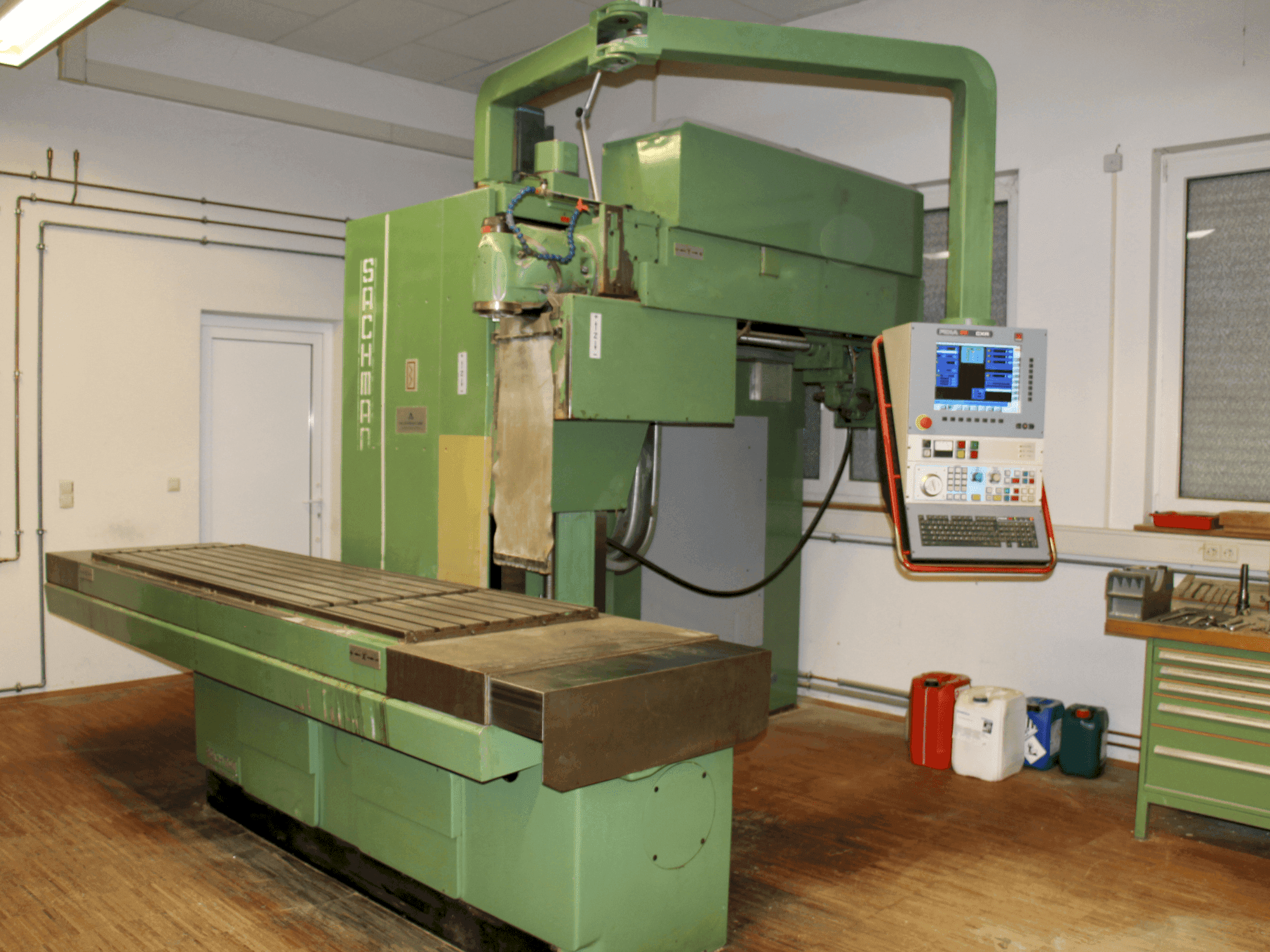 Vista Frontal  da SACHMAN RP3CC (1990)  máquina