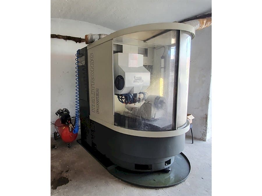 Vista Frontal da Walter Helitronic Power máquina