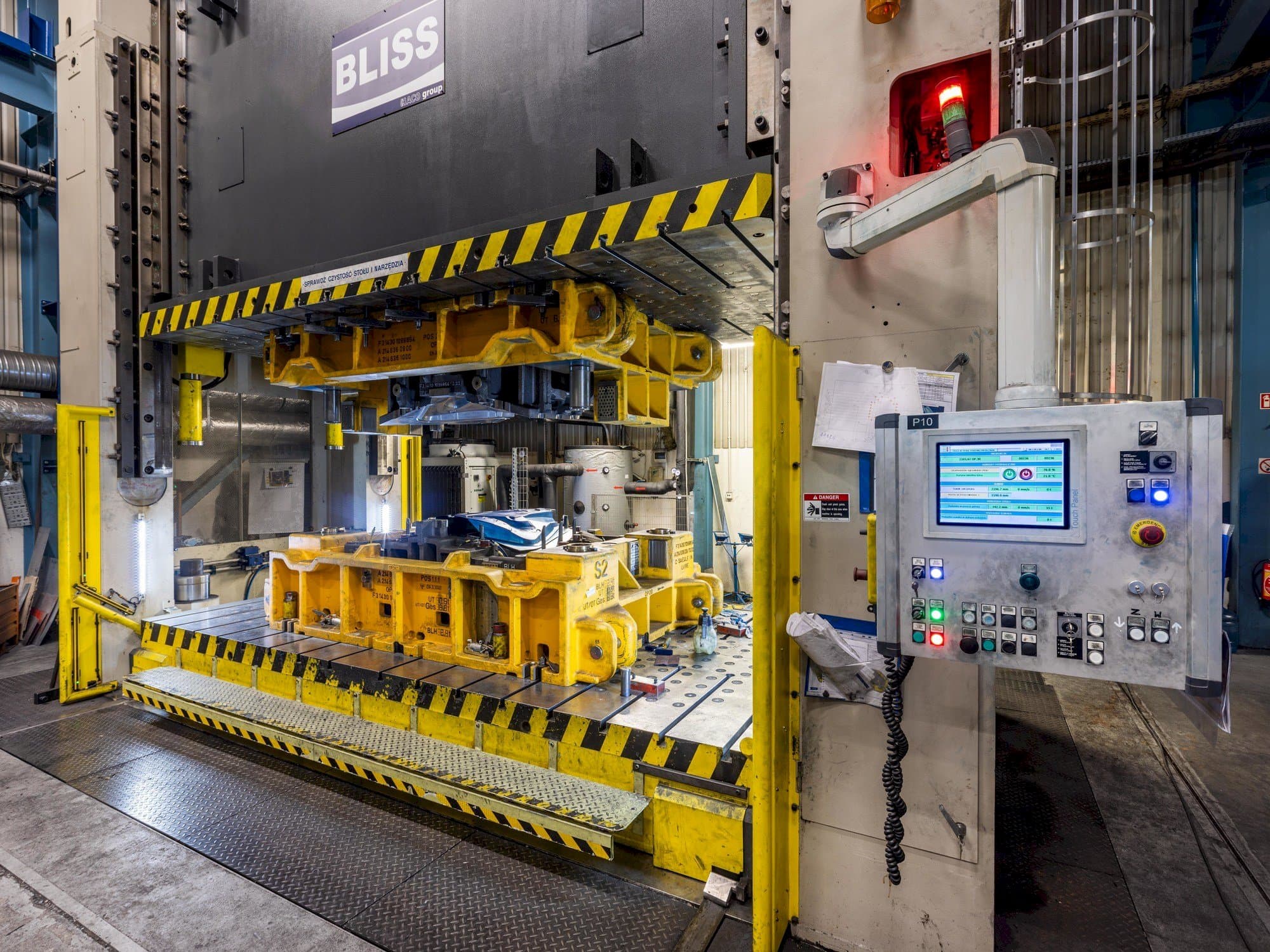 Vista Frontal da BLISS-BRET PHD 1500 máquina