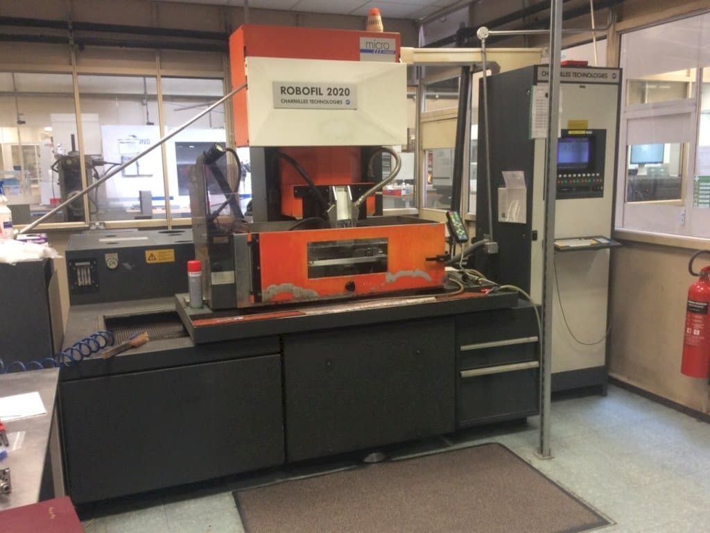 Vista Frontal da CHARMILLES Technologies Robofil 2020 - 1 máquina