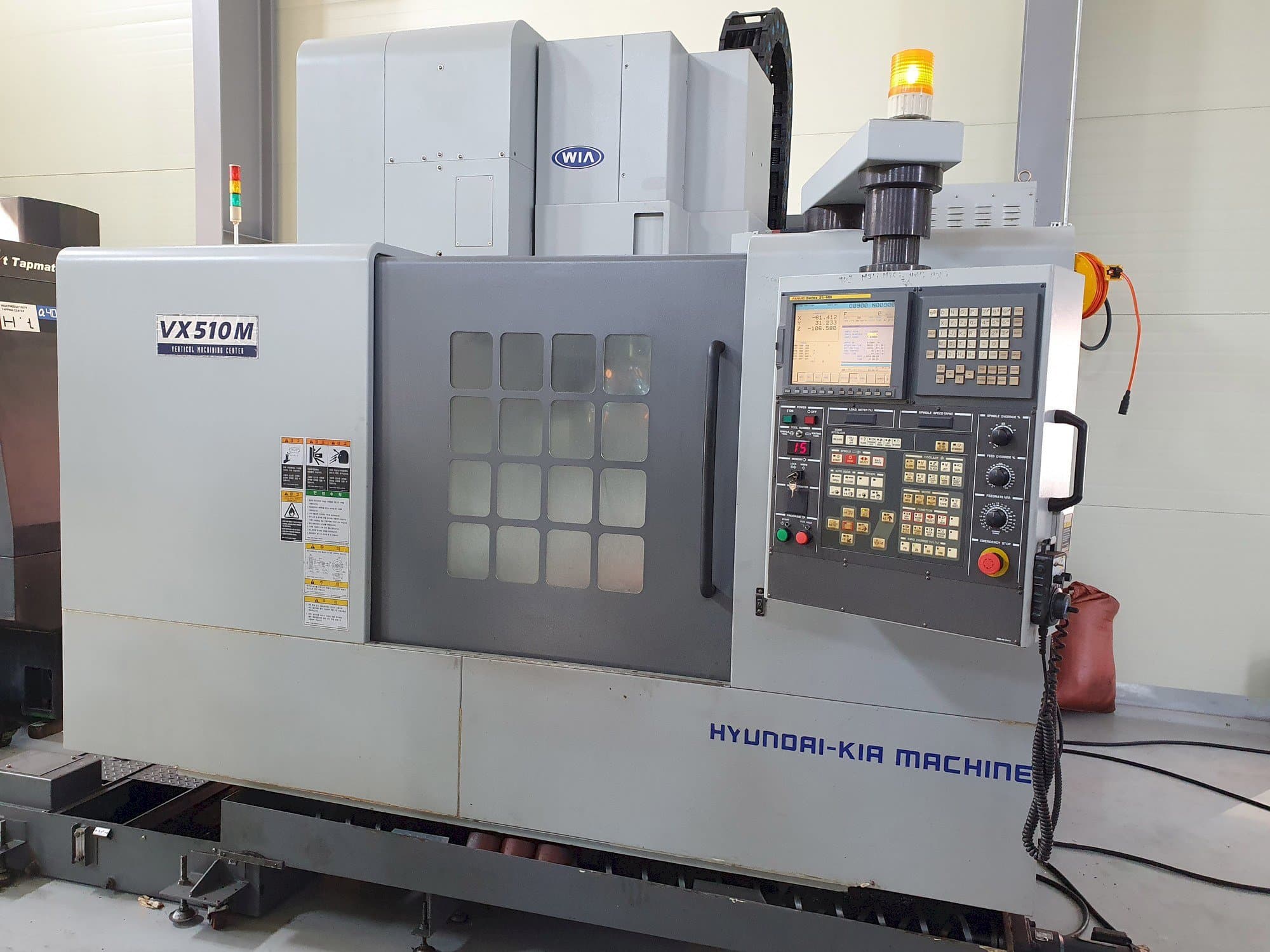 Vista Frontal da Hyundai Kia VX510M máquina