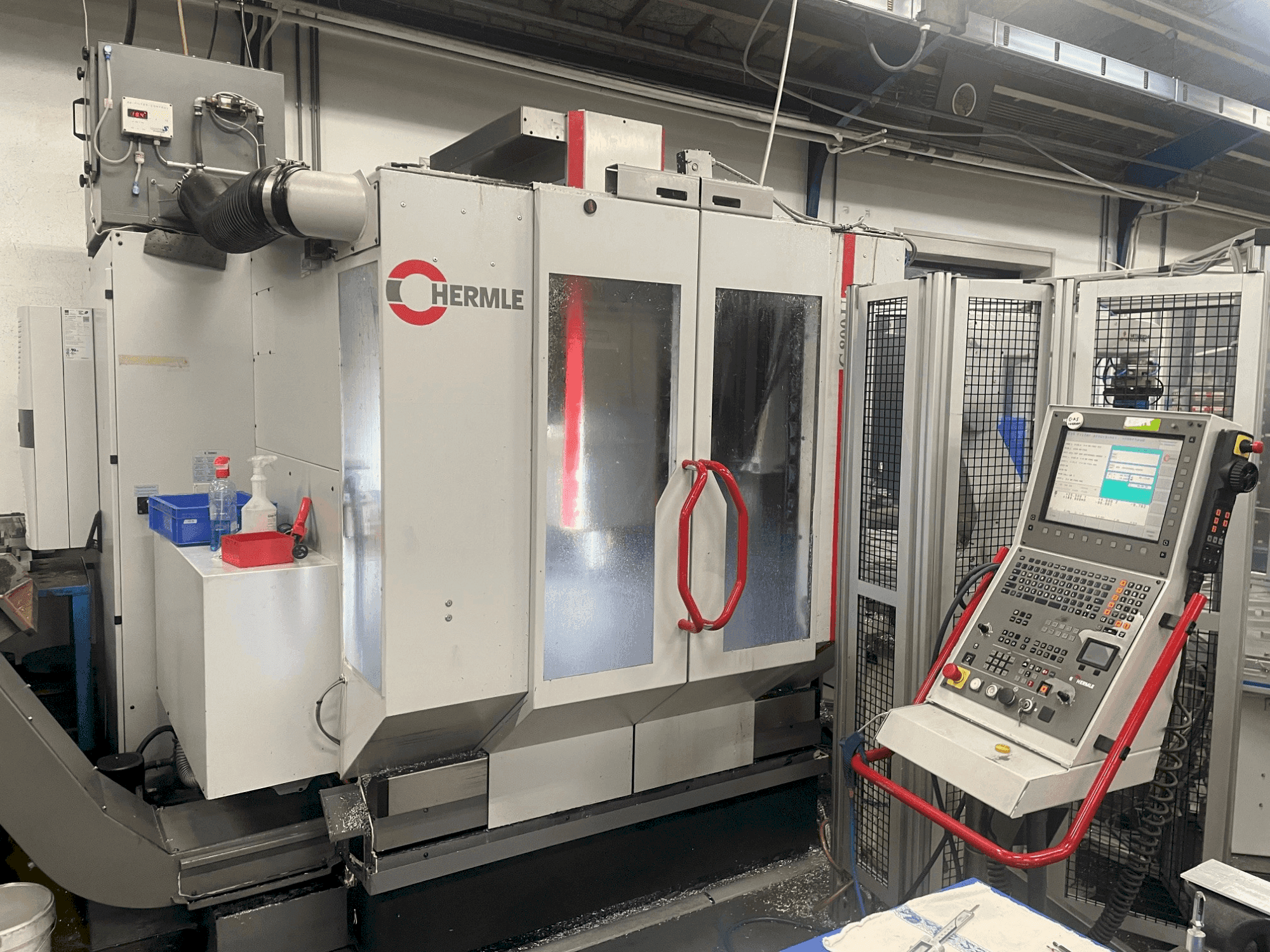 Vista Frontal da HERMLE C 800 U máquina
