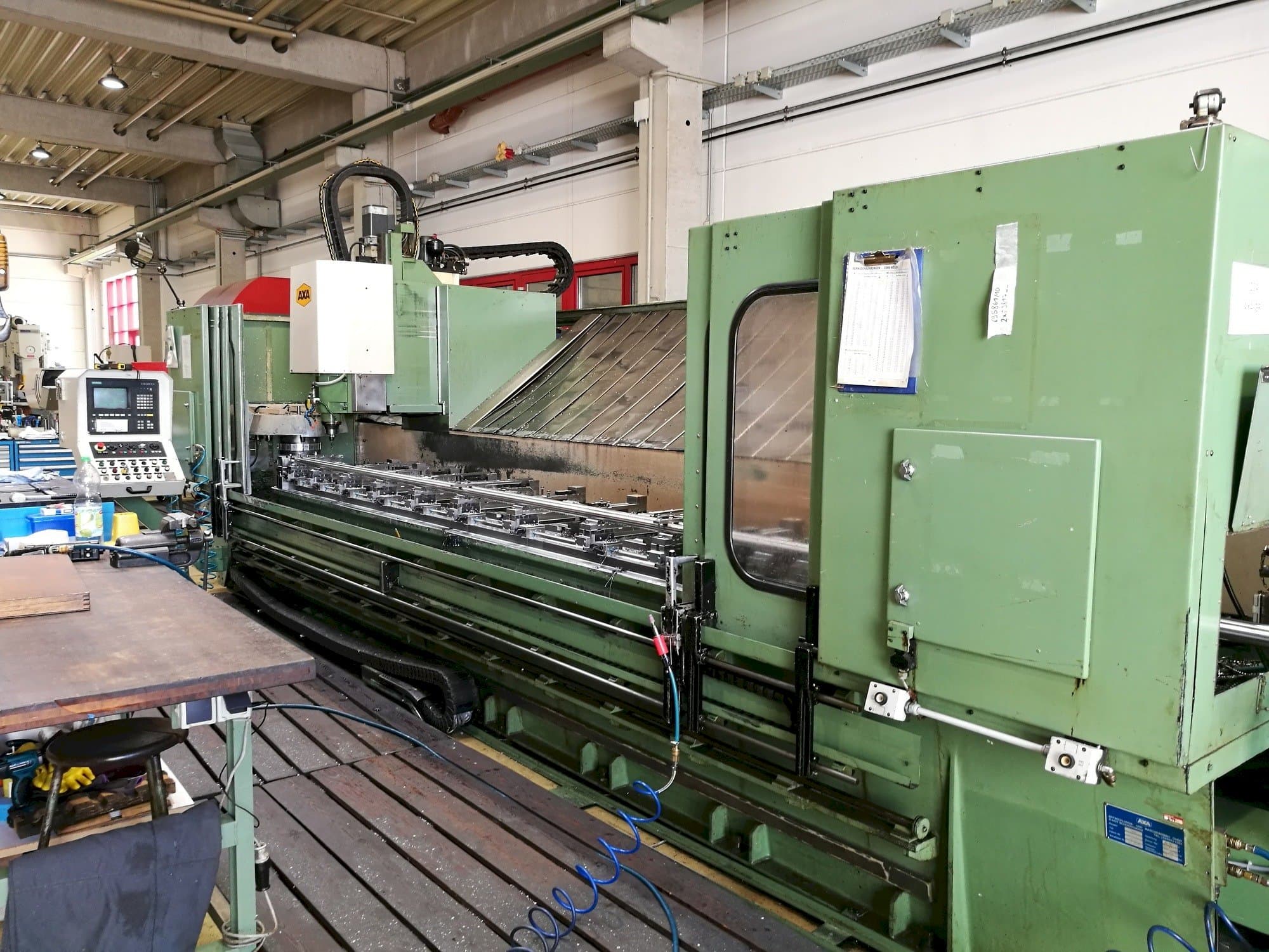 Vista Frontal  da AXA VSC 3  máquina