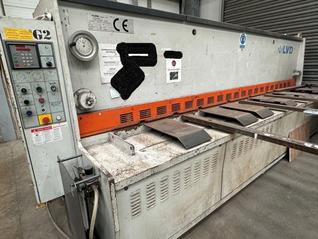 Vista Frontal da LVD HST-C 40/6 máquina