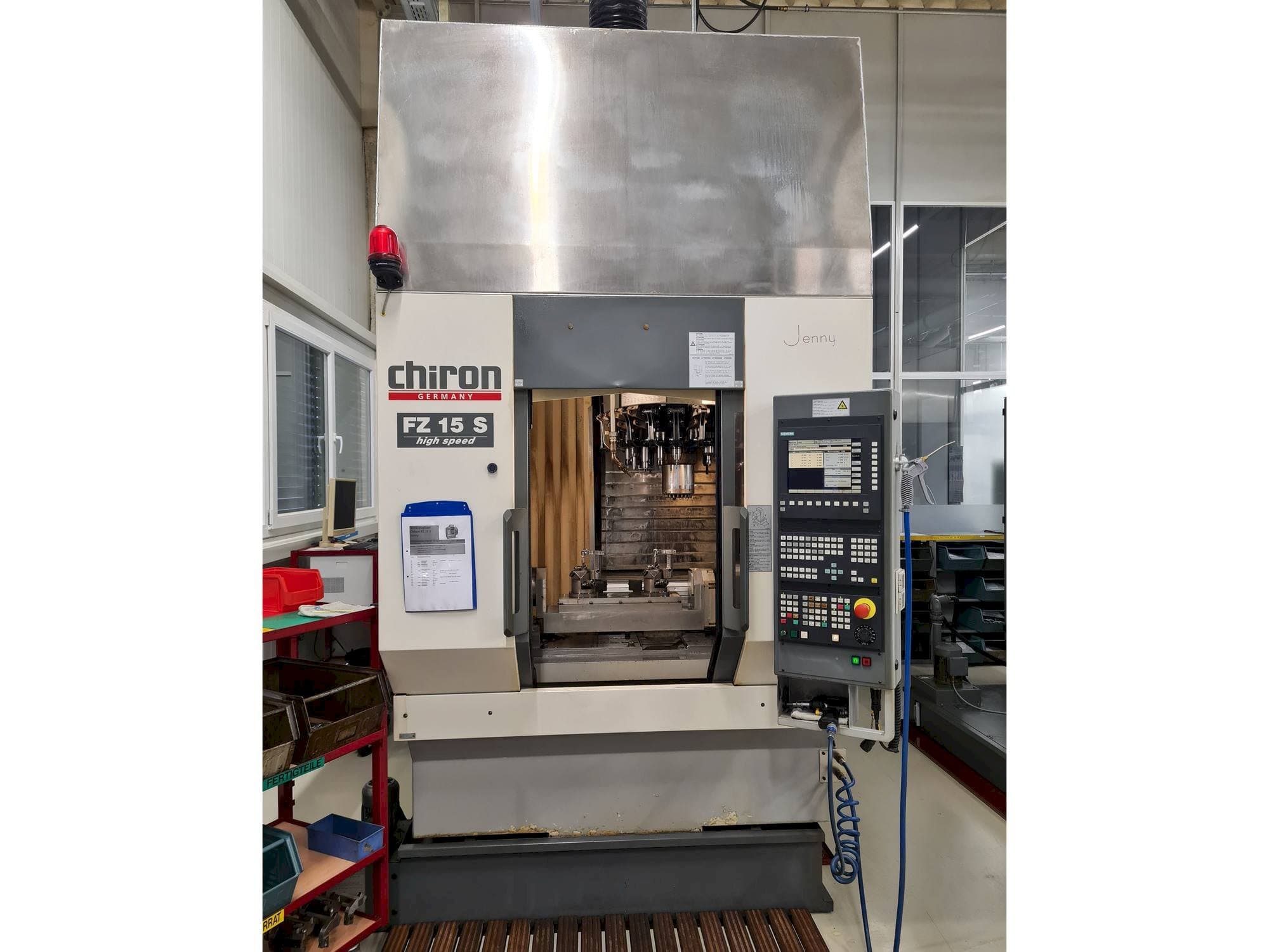 Vista Frontal  da CHIRON FZ 15 S  máquina