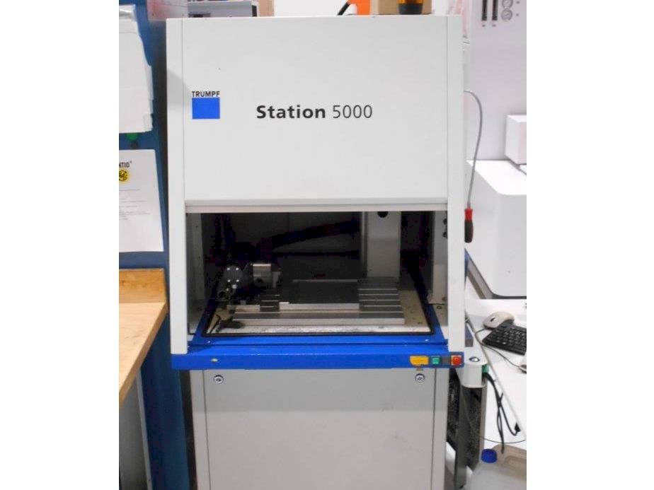 Vista Frontal  da Trumpf TruMark 5000  máquina