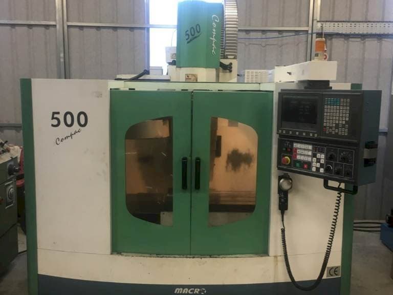 Vista Frontal da Macro Micro Tech Compac 500 máquina