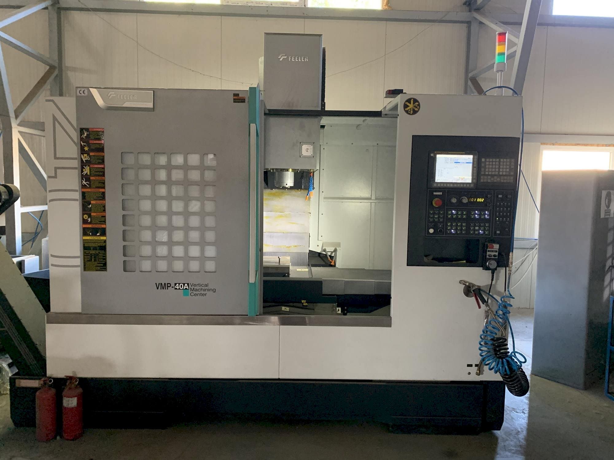 Vista Frontal da Feeler VMP 40 máquina