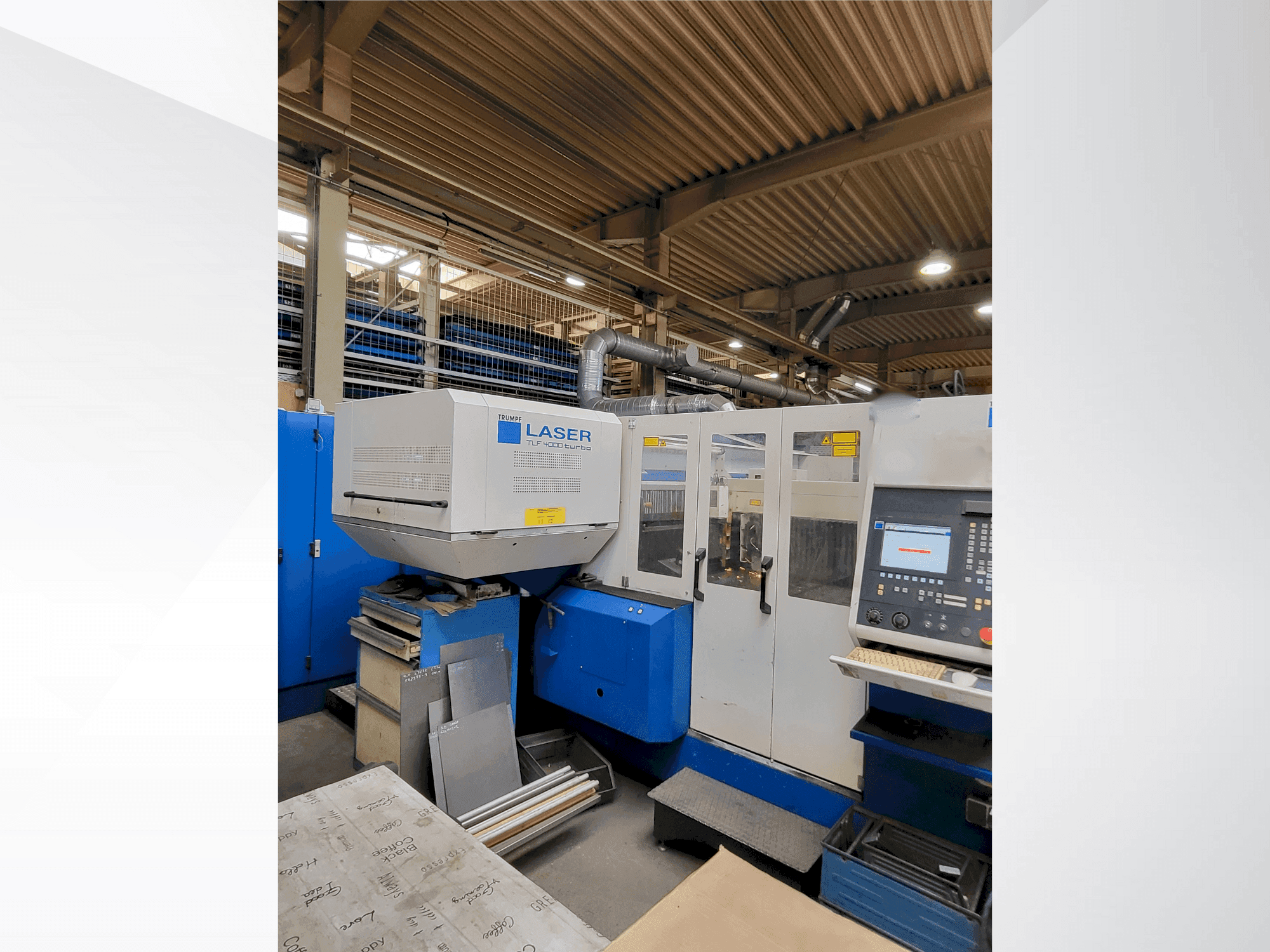 Vista Frontal da TRUMPF Trumatic L3030 4KW (CO2) máquina