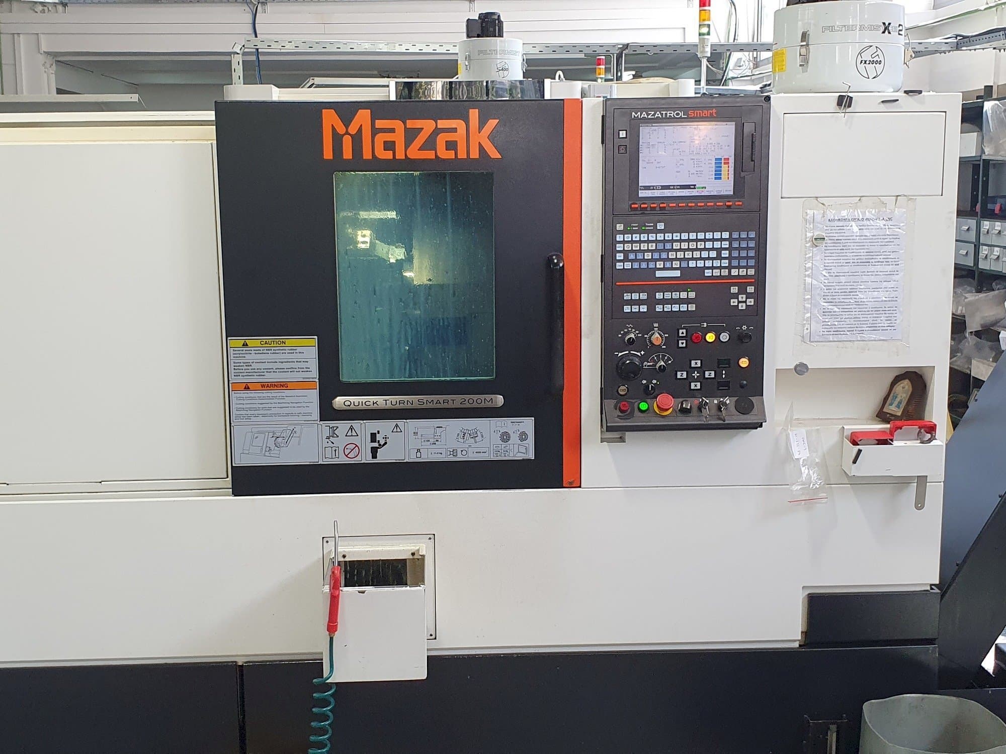 Vista Frontal  da Mazak QTS200M  máquina