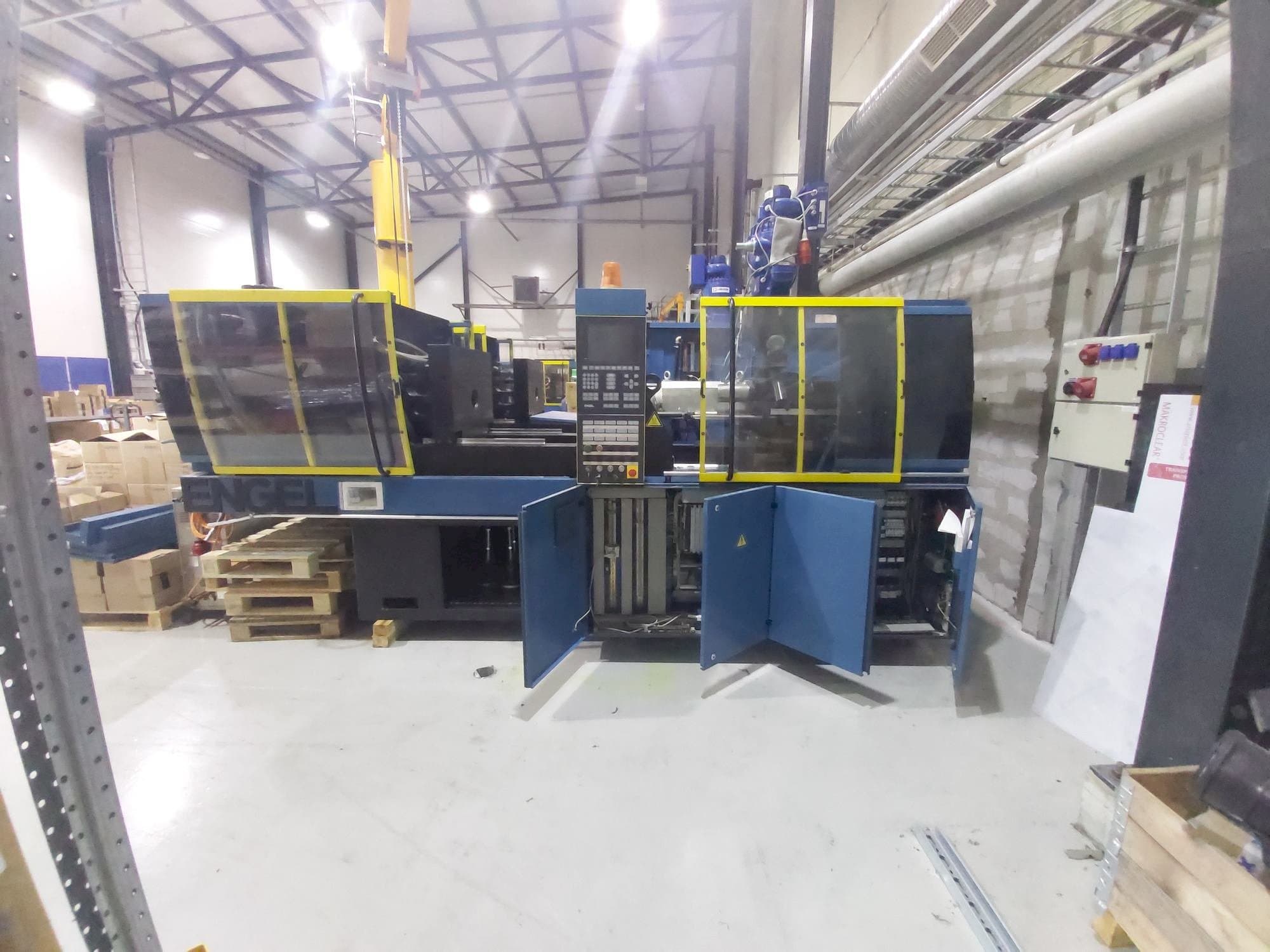 Vista Frontal da ENGEL ES 330/80 HL máquina