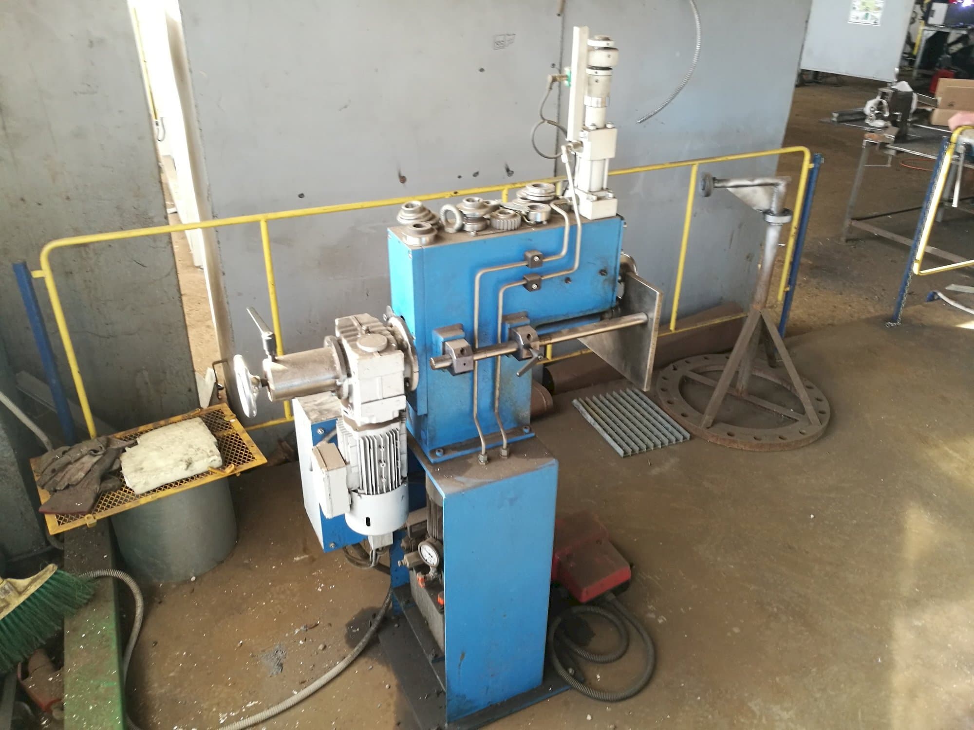 Vista Frontal da SPIRO SME 63 máquina