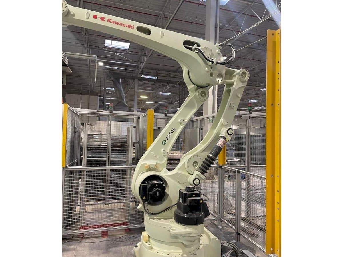 Vista Frontal da Kawasaki 3CP180L-AC03 máquina