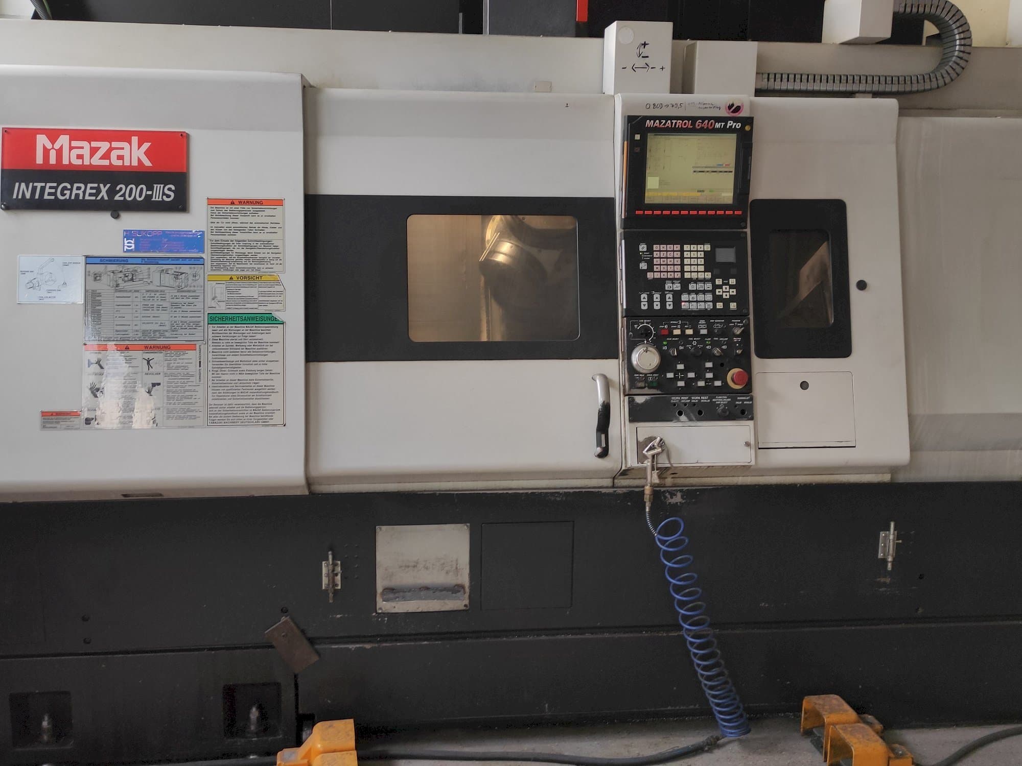 Vista Frontal da Mazak Integrex 200-III S máquina