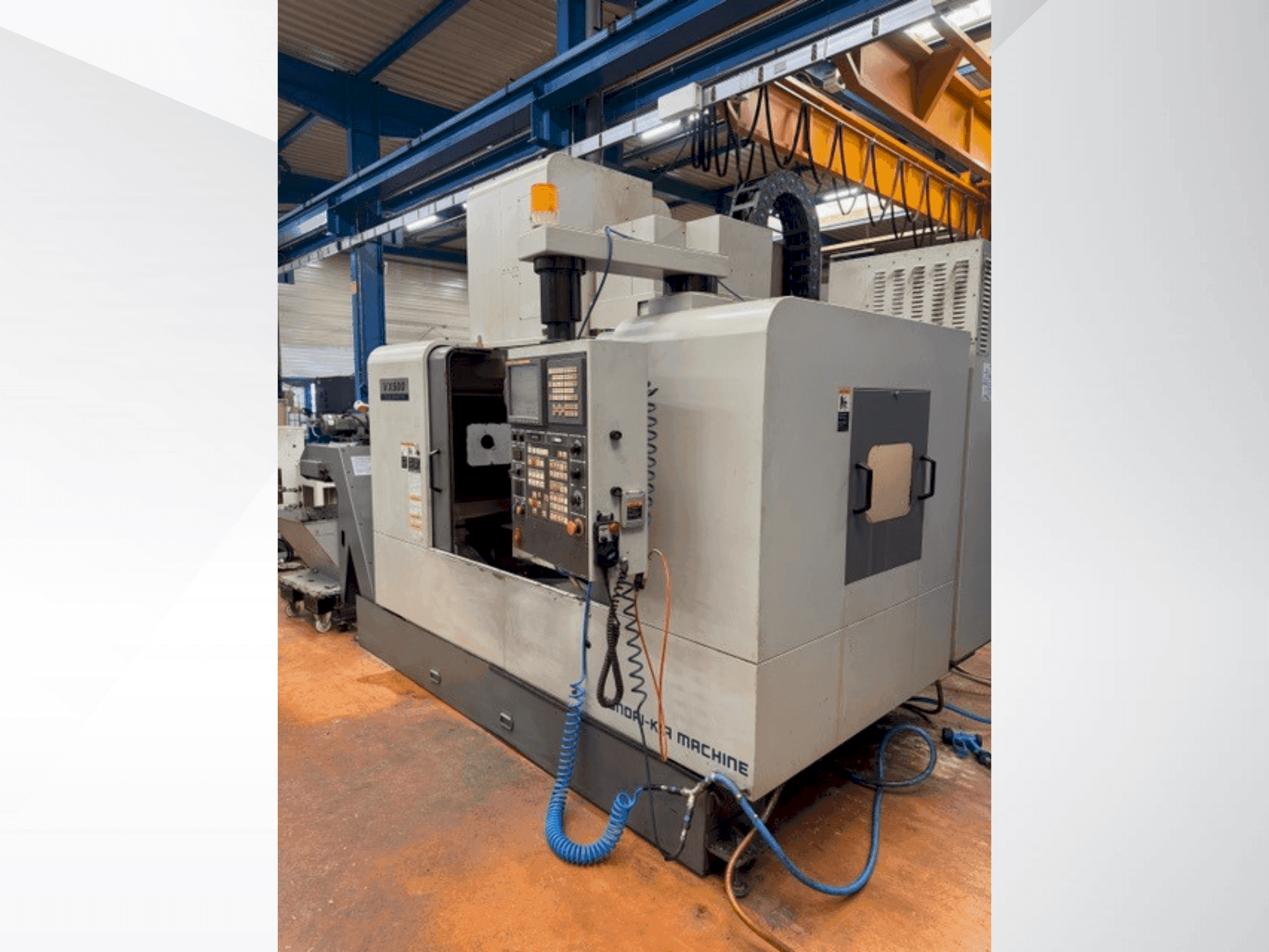 Vista Frontal da HYUNDAI KIA VX500 máquina