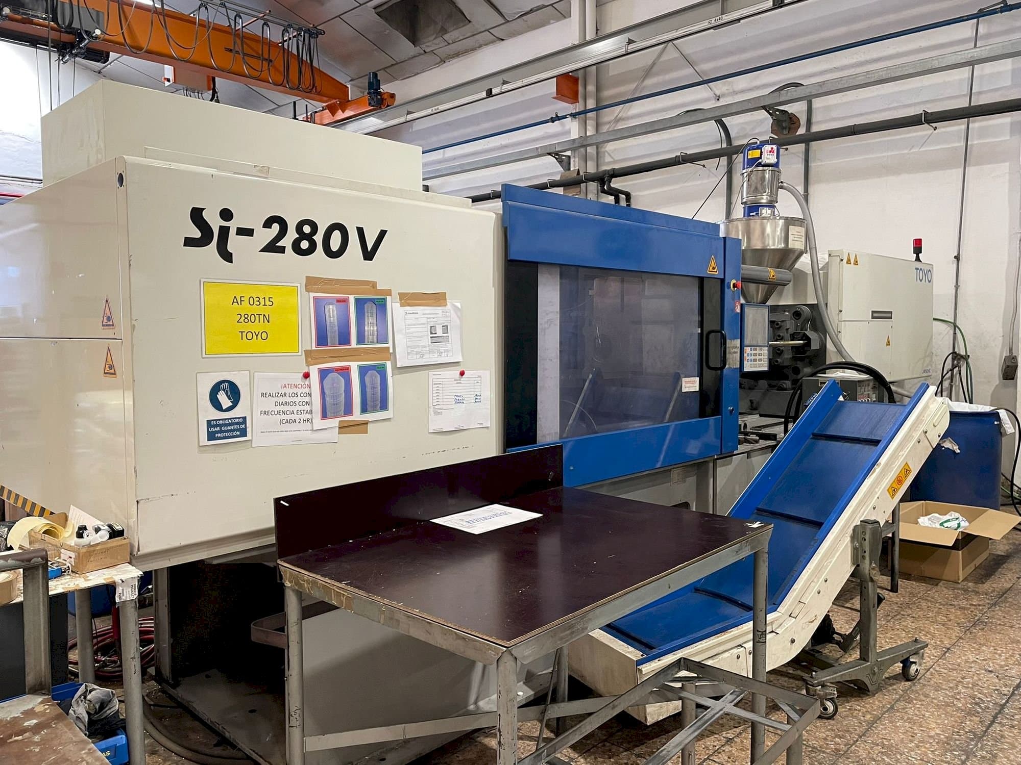 Vista Frontal da Toyo Si-280-V máquina