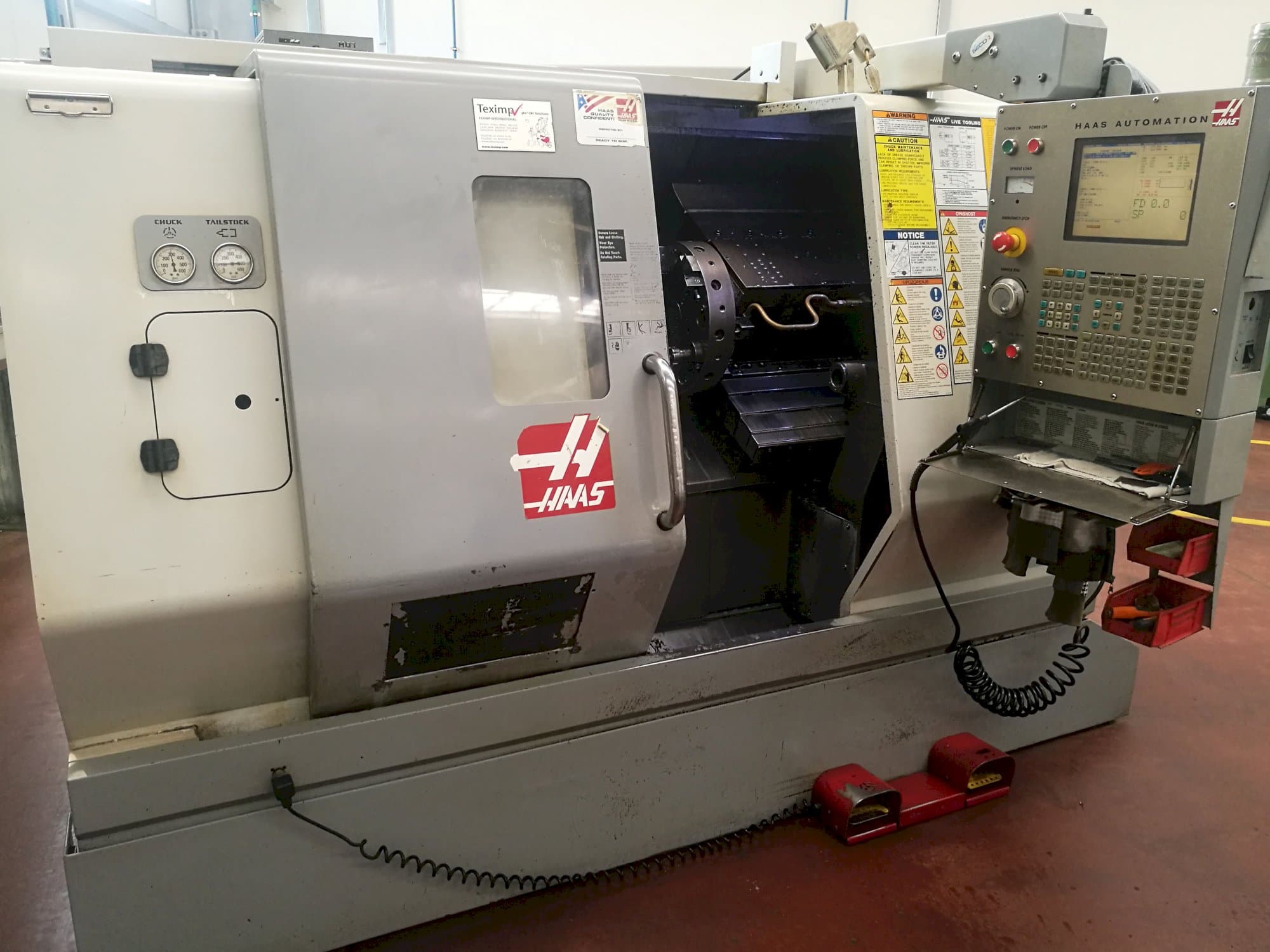 Vista Frontal da HAAS SL-20THE máquina