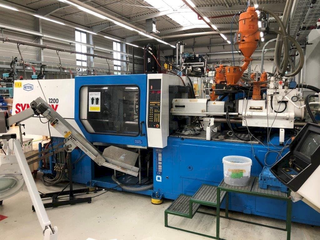 Vista Frontal da Netstal Synergy S1200-230 máquina