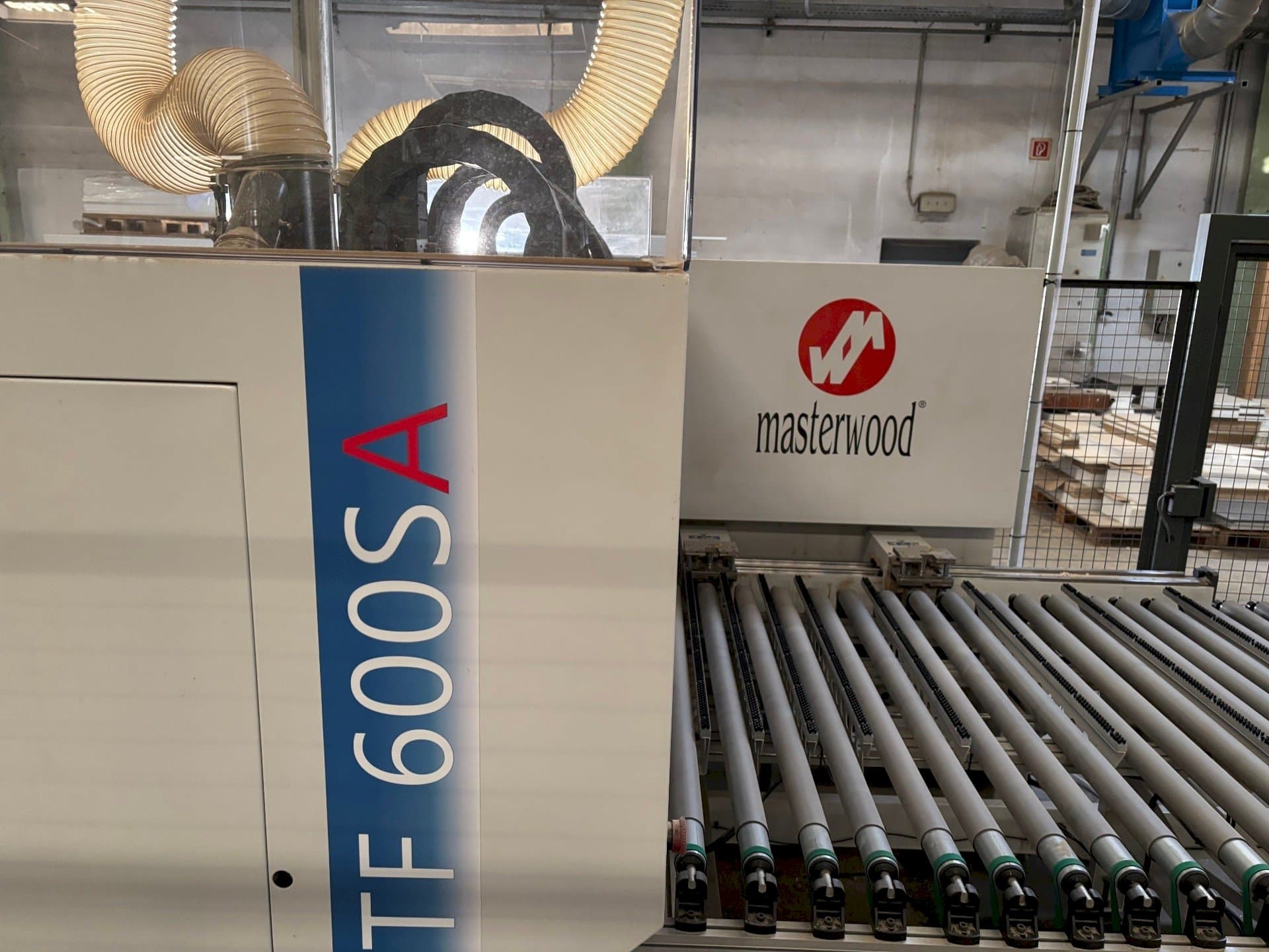 Vista Frontal da MASTERWOOD MASTERDRILL TF 600 SA máquina