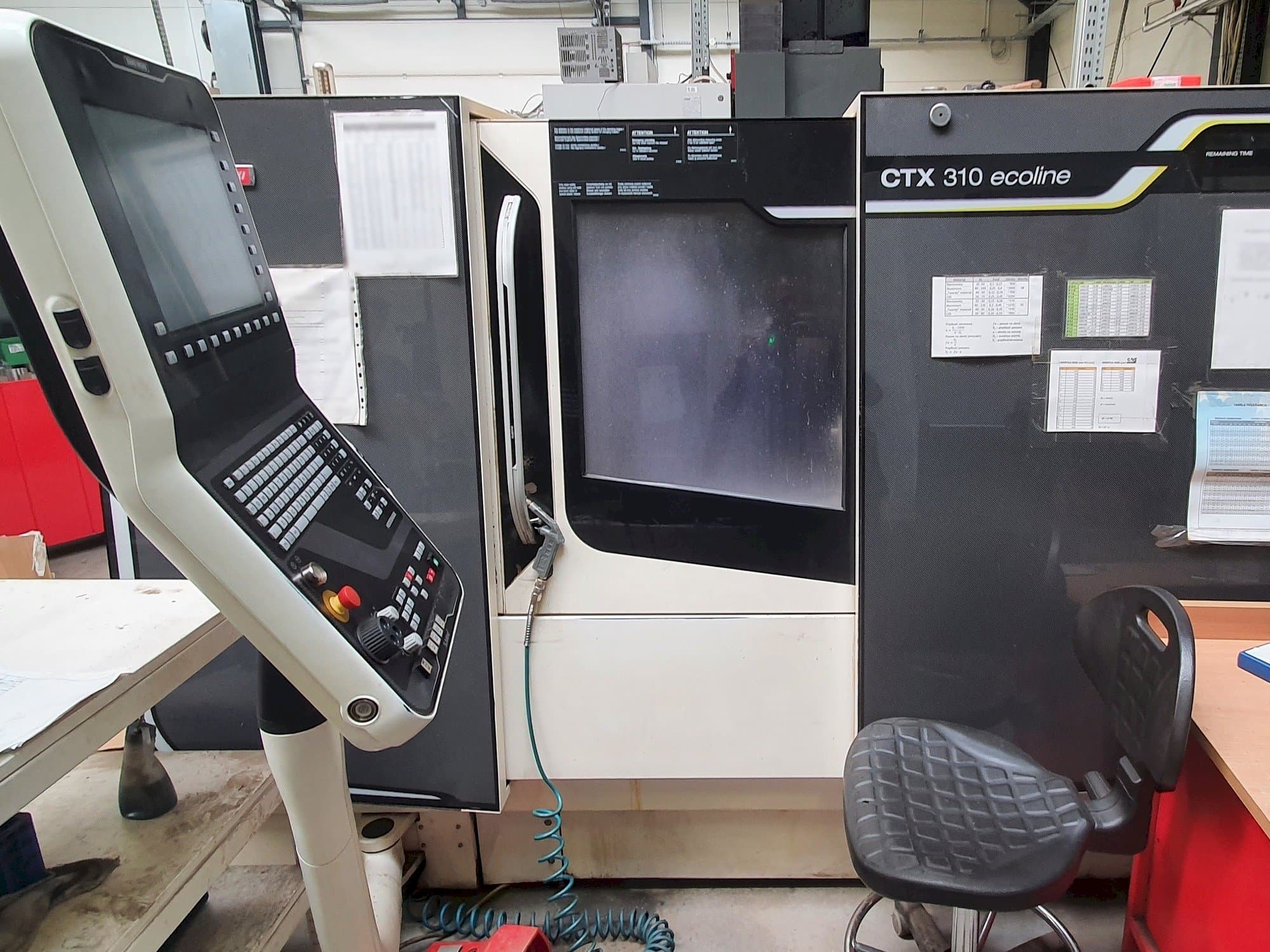 Vista Frontal da DMG MORI SEIKI CTX máquina