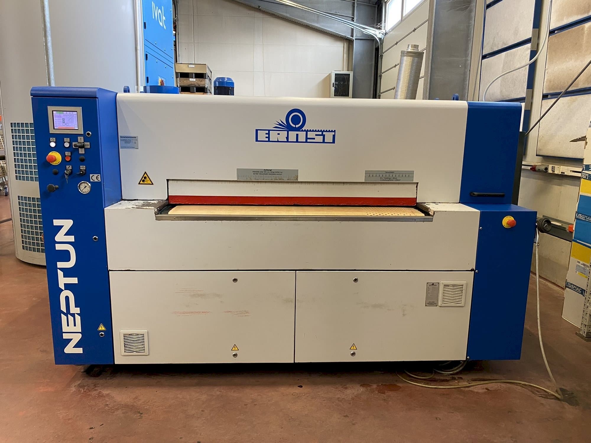 Vista Frontal  da ERNST NEPTUN EB  máquina