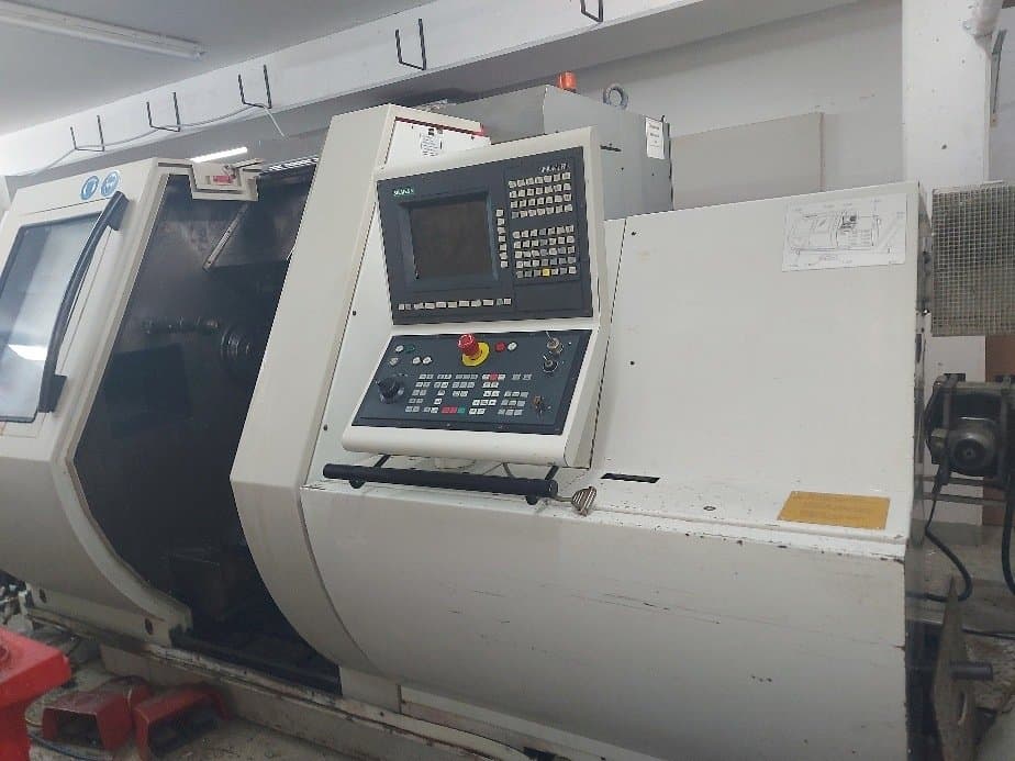 Vista Frontal da Gildemeister MF Twin 65 máquina