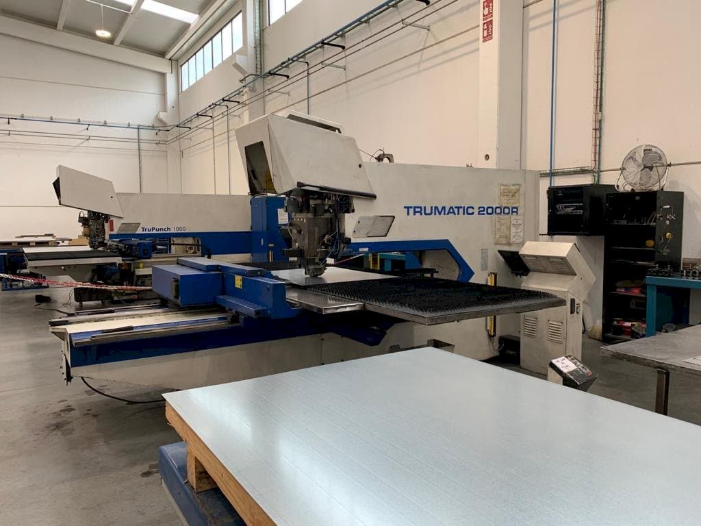 Vista Frontal da Trumpf Trumatic 2000 R máquina