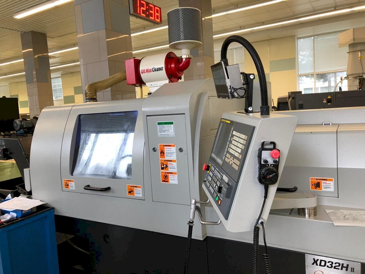 Vista Frontal da Hanwha XD32H II máquina