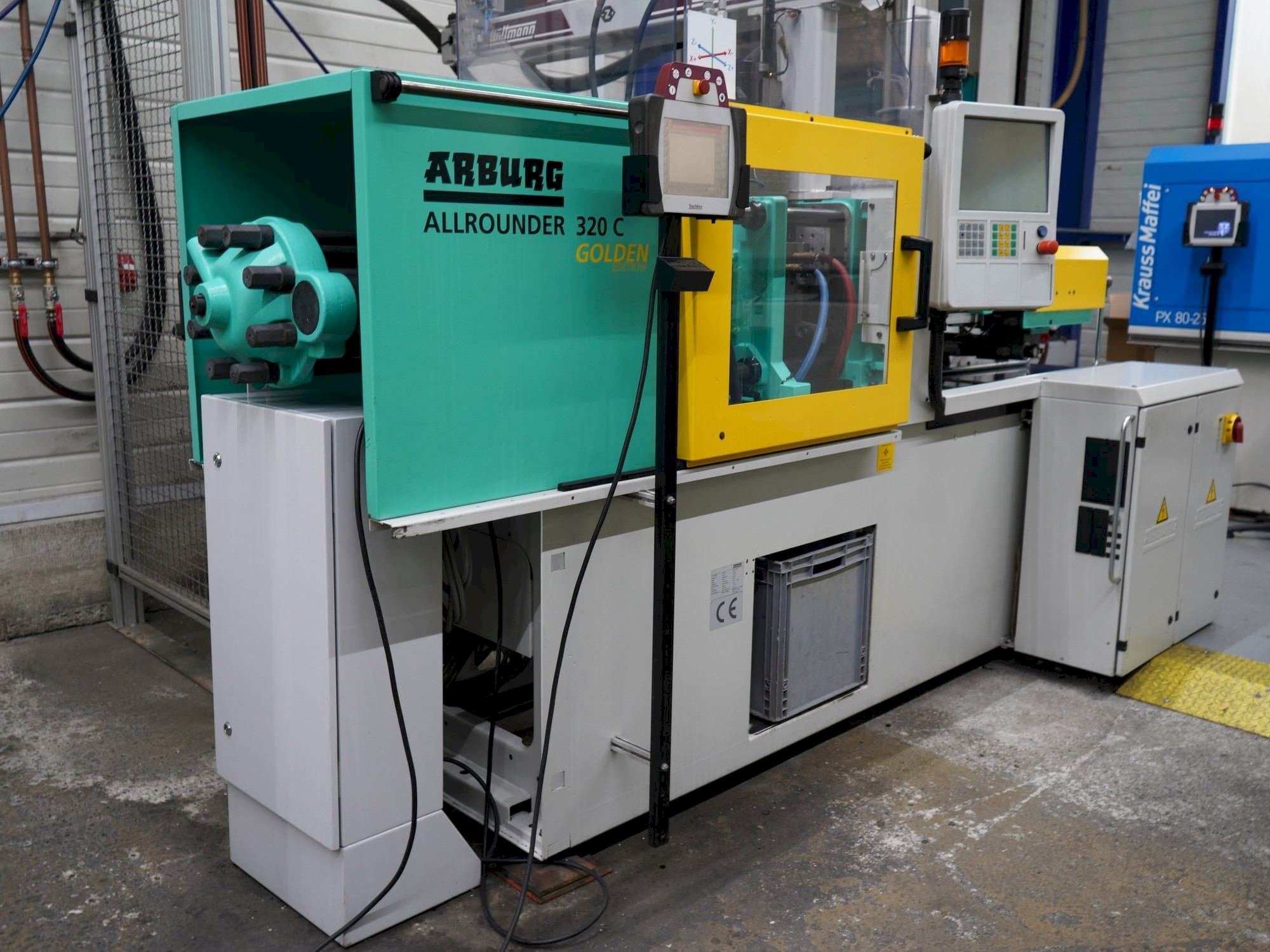 Vista Frontal da Arburg 320C (500-170) máquina