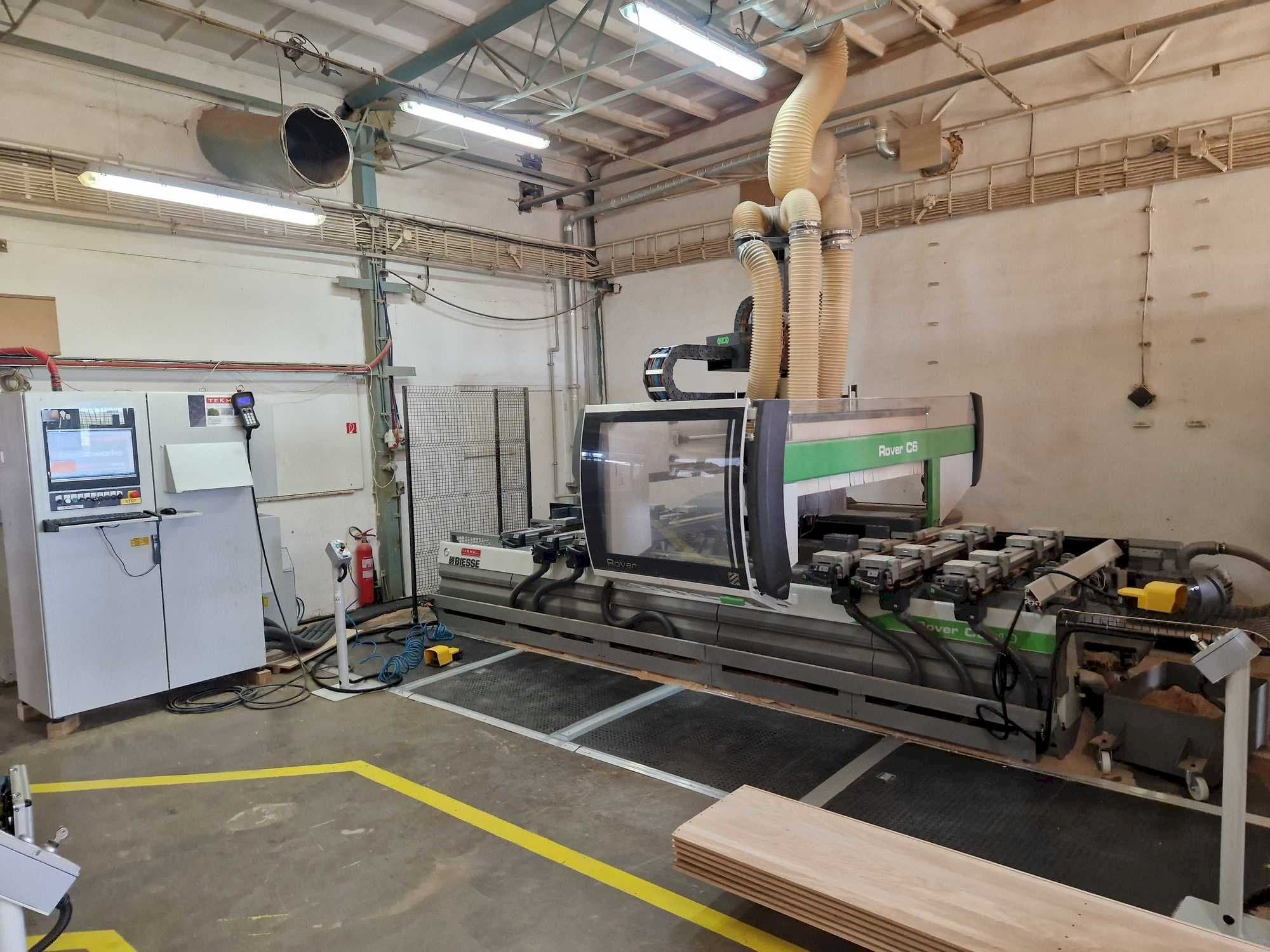 Vista Frontal da BIESSE ROVER C6.40 máquina