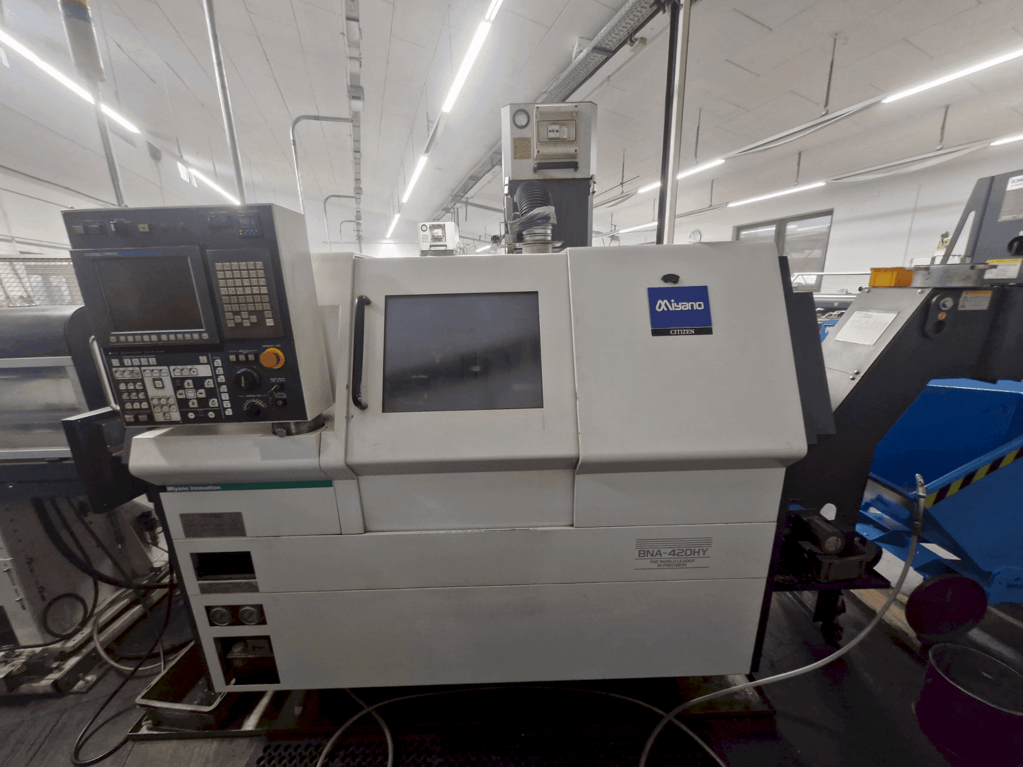 Vista Frontal da Miyano BNA-42DHY máquina