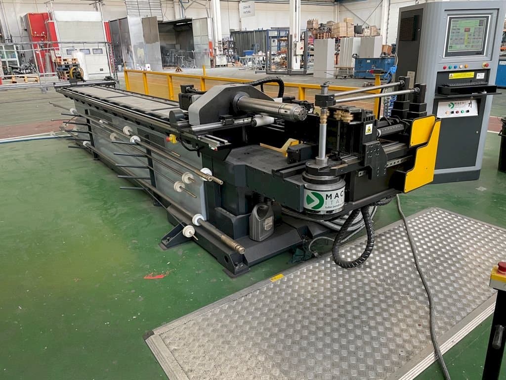 Vista Frontal da Macri Italia Provar 65 UD-6 máquina