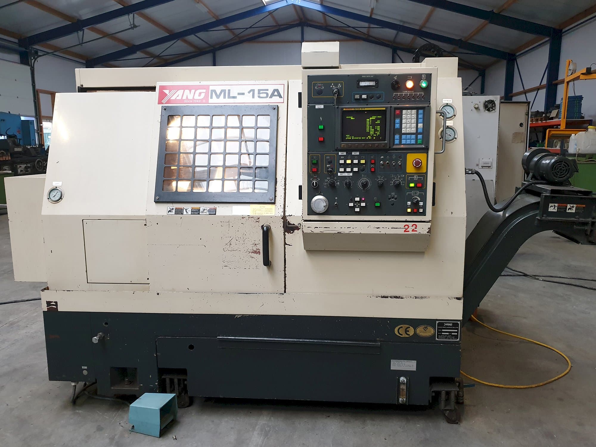 Vista Frontal da Yang ML-15A máquina