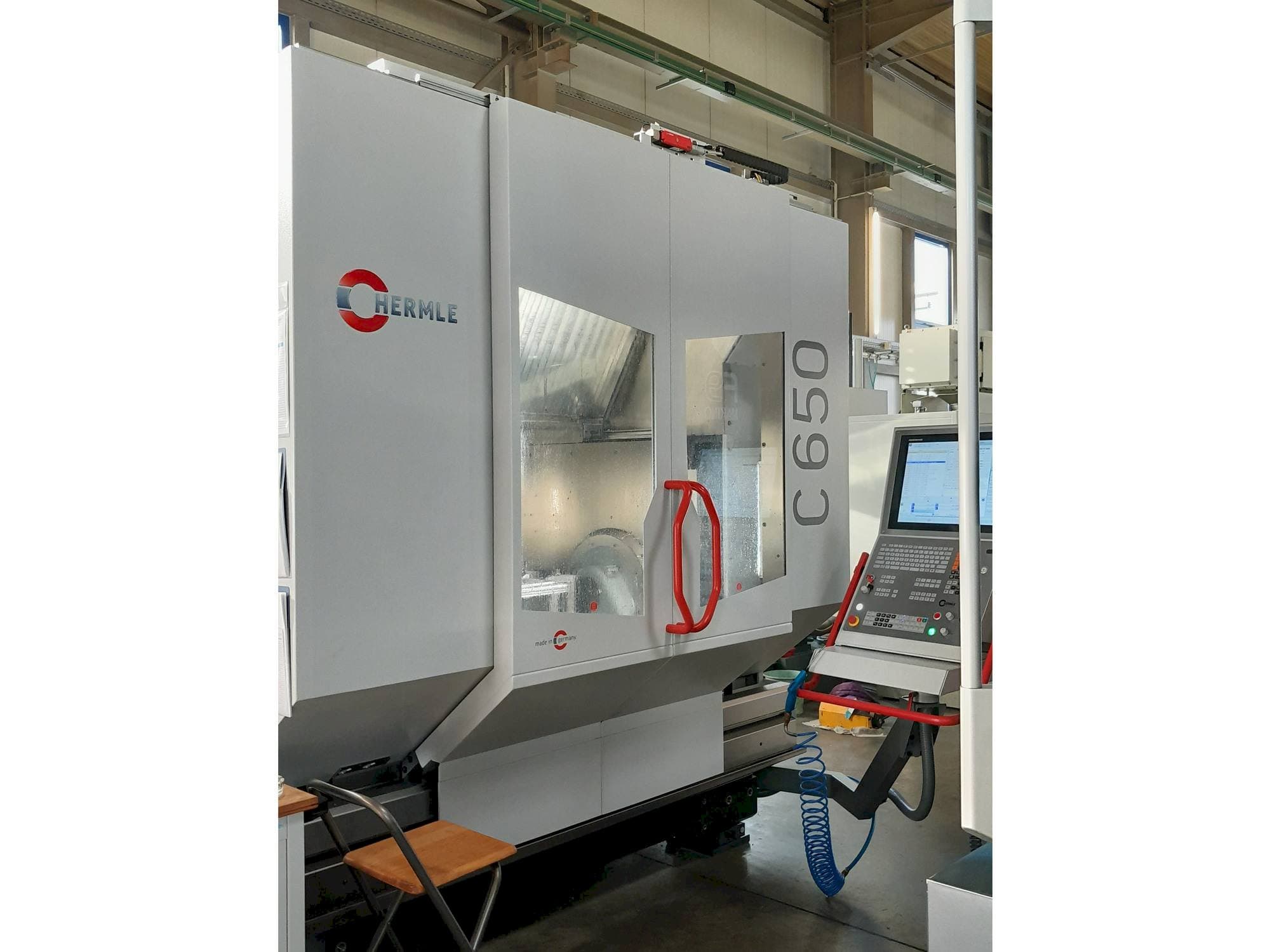 Vista Frontal da HERMLE C650 U máquina