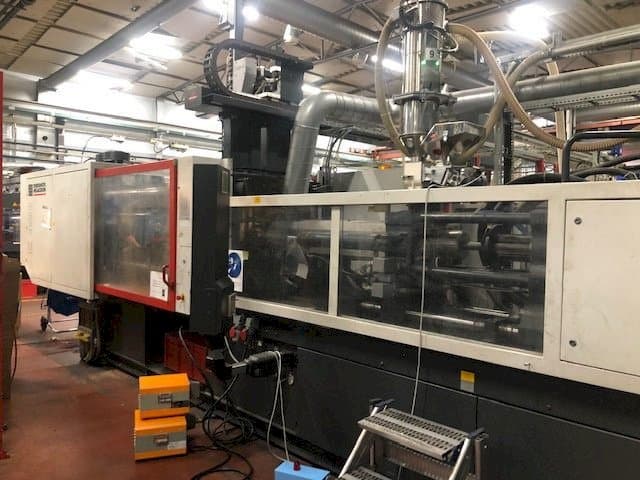 Vista Frontal da FERROMATIK MILACRON K320 máquina