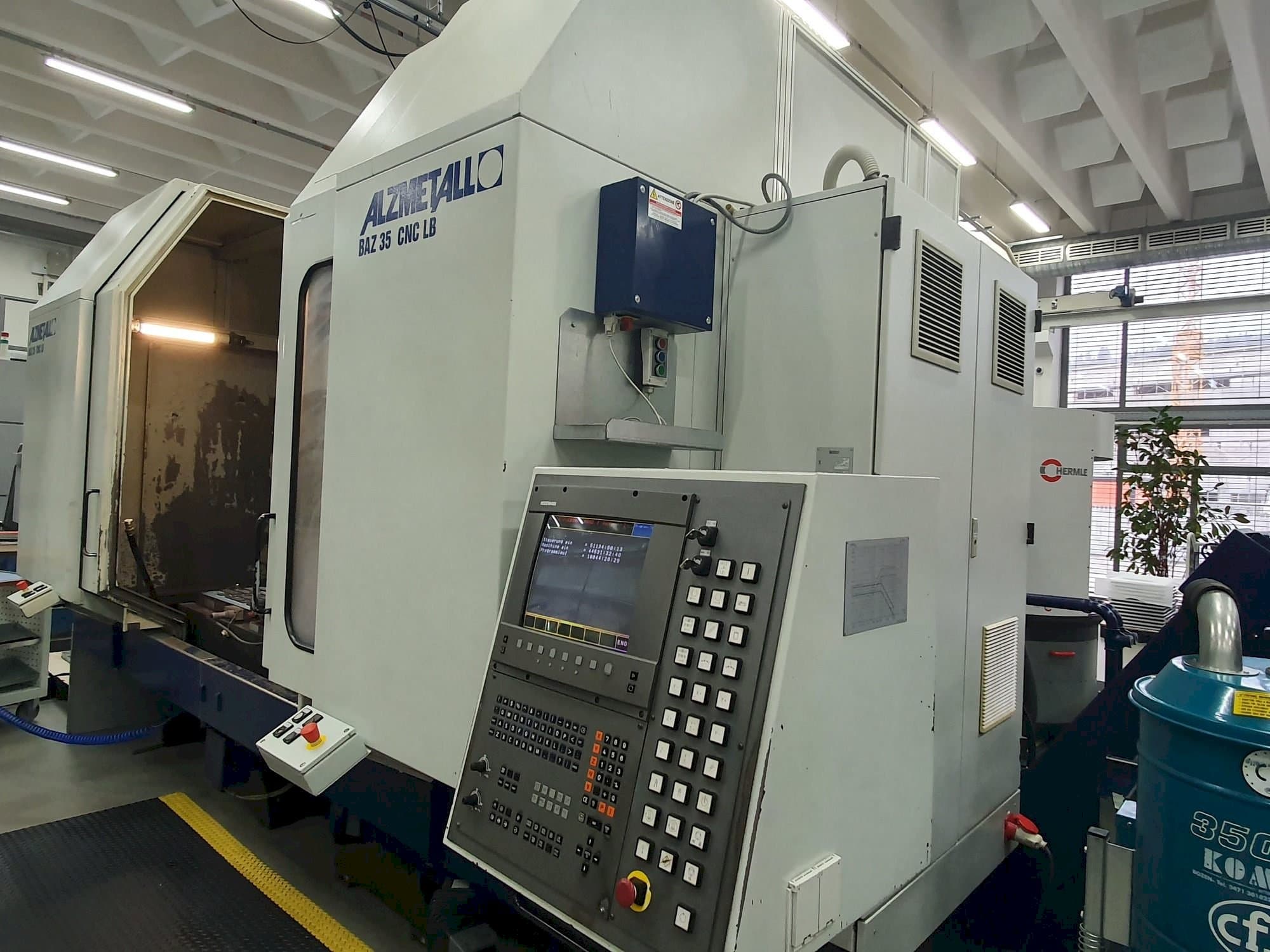 Vista Frontal da Alzmetall BAZ35LB máquina