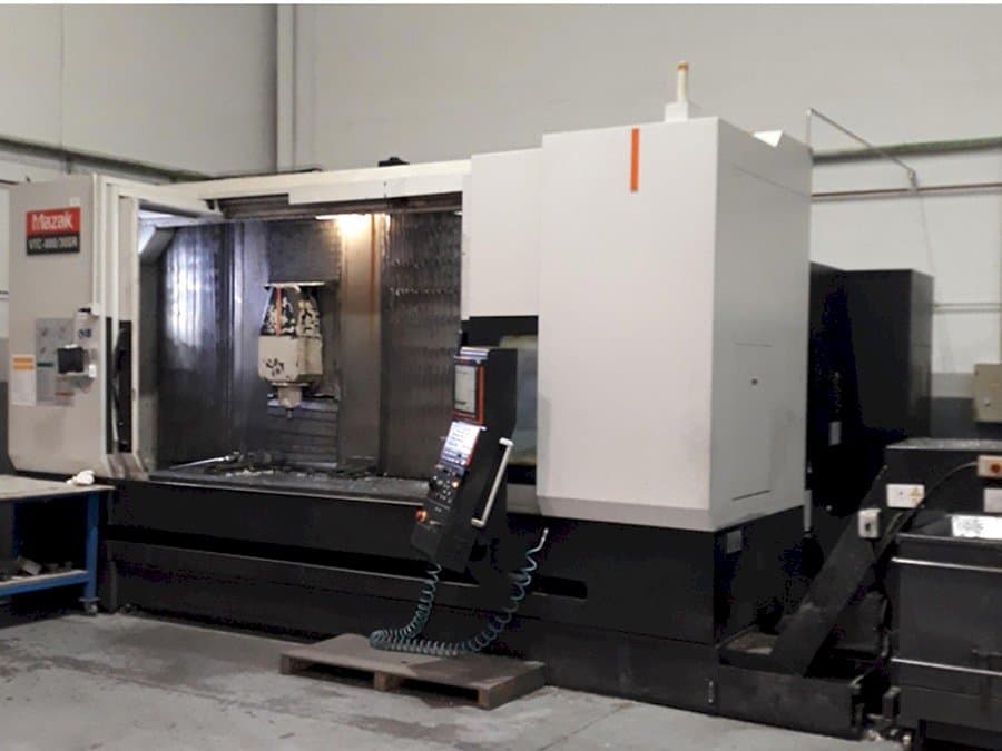 Vista Frontal  da Mazak 800-30 SR  máquina