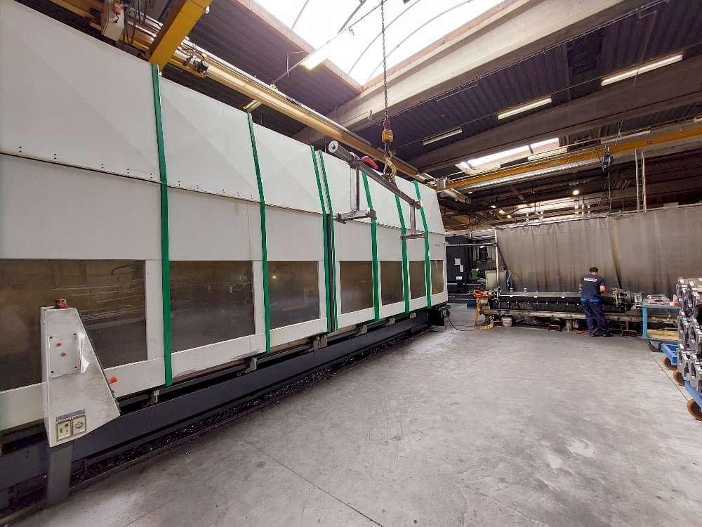 Vista Frontal da Unisign Univers 6 (A-as) máquina