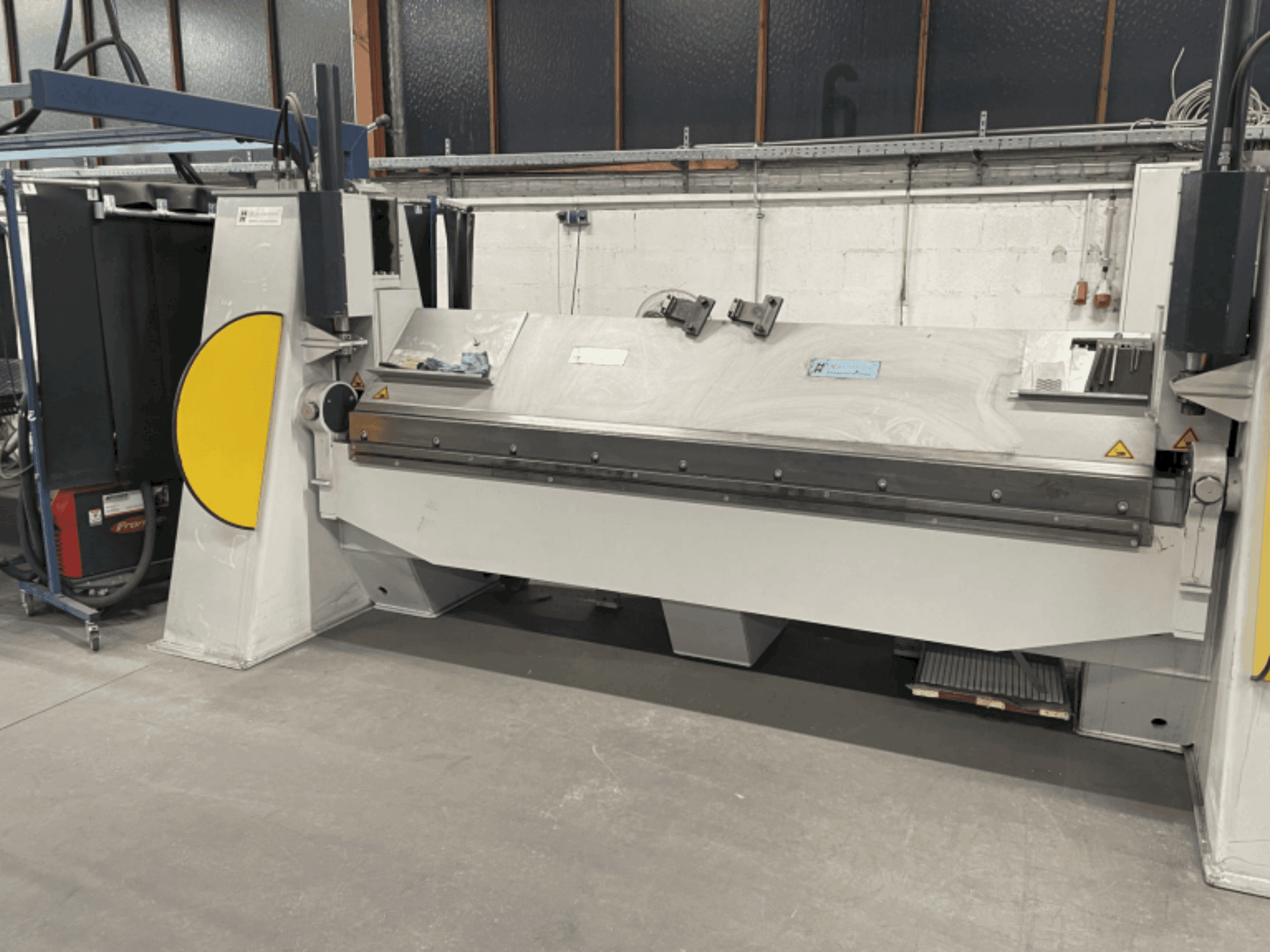 Vista Frontal da DR. HOCHSTRATE SBM 3000/6 (2018) máquina