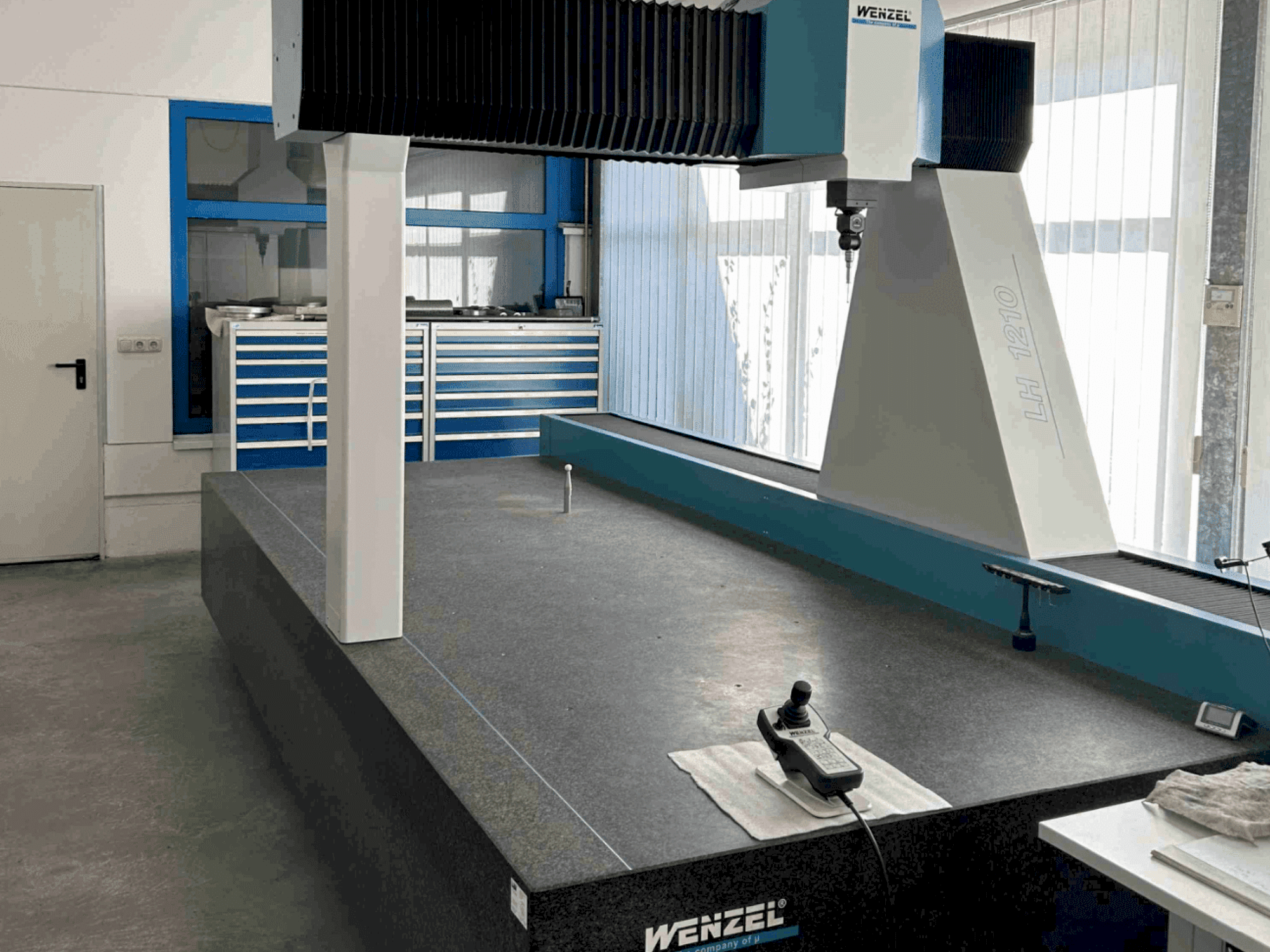 Vista Frontal da Wenzel LH 1210 máquina